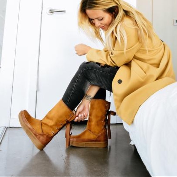 Boots for women - Picture 2 of 6